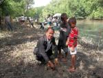 ร่วมปลูกป่าและปล่อยกุ้งกับสมาคมธรรมศาสตร์ มหาวิทยาลัยธรรมศา